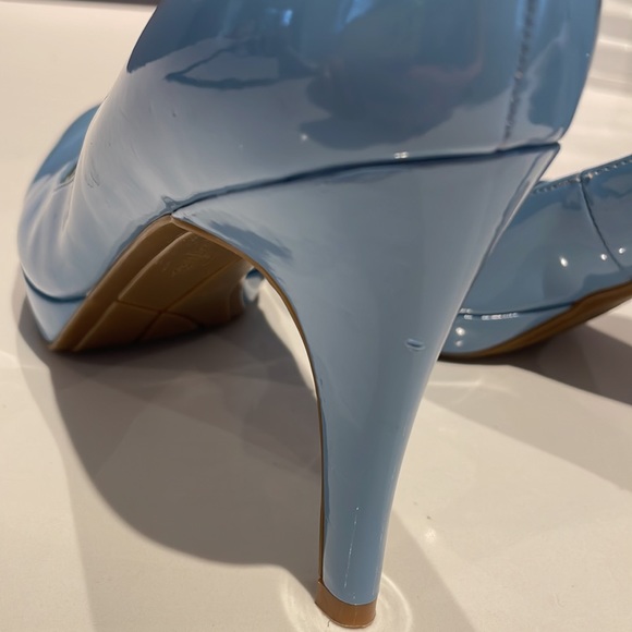 (2/$50) Marc Fisher Powder Blue Patent Heels - 7.5 - Picture 9 of 13